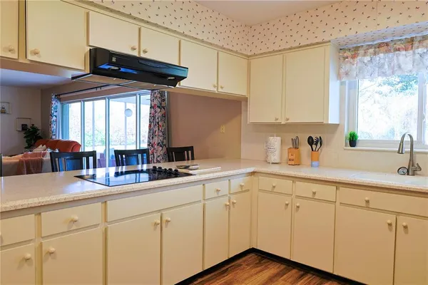 $450,000 | 215 Morningside Drive, Valrico, FL 33594