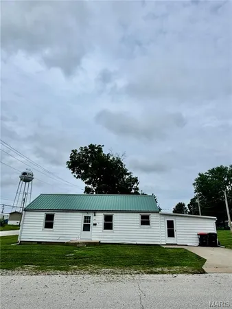 $129,000 | 320 West Elm Street, Palmyra, MO 63461