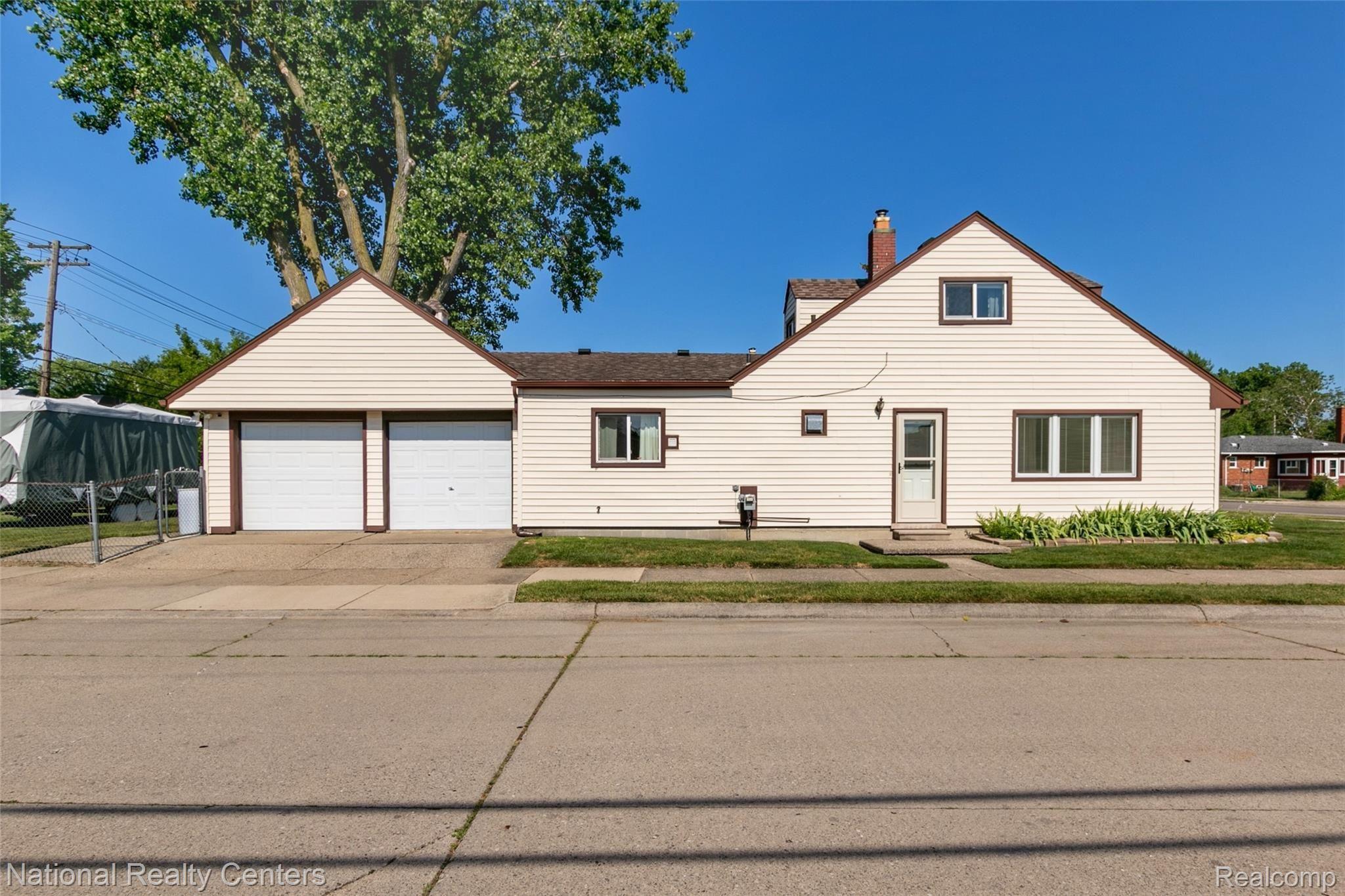 14721 Stephens Road Eastpointe, MI 48021 - Photo 2 of 24 14721Stephens-2.jpg