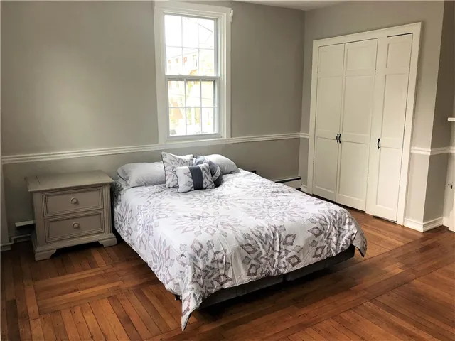 $2,550 | 283 Spring Street, Unit 2, Newport, RI 02840