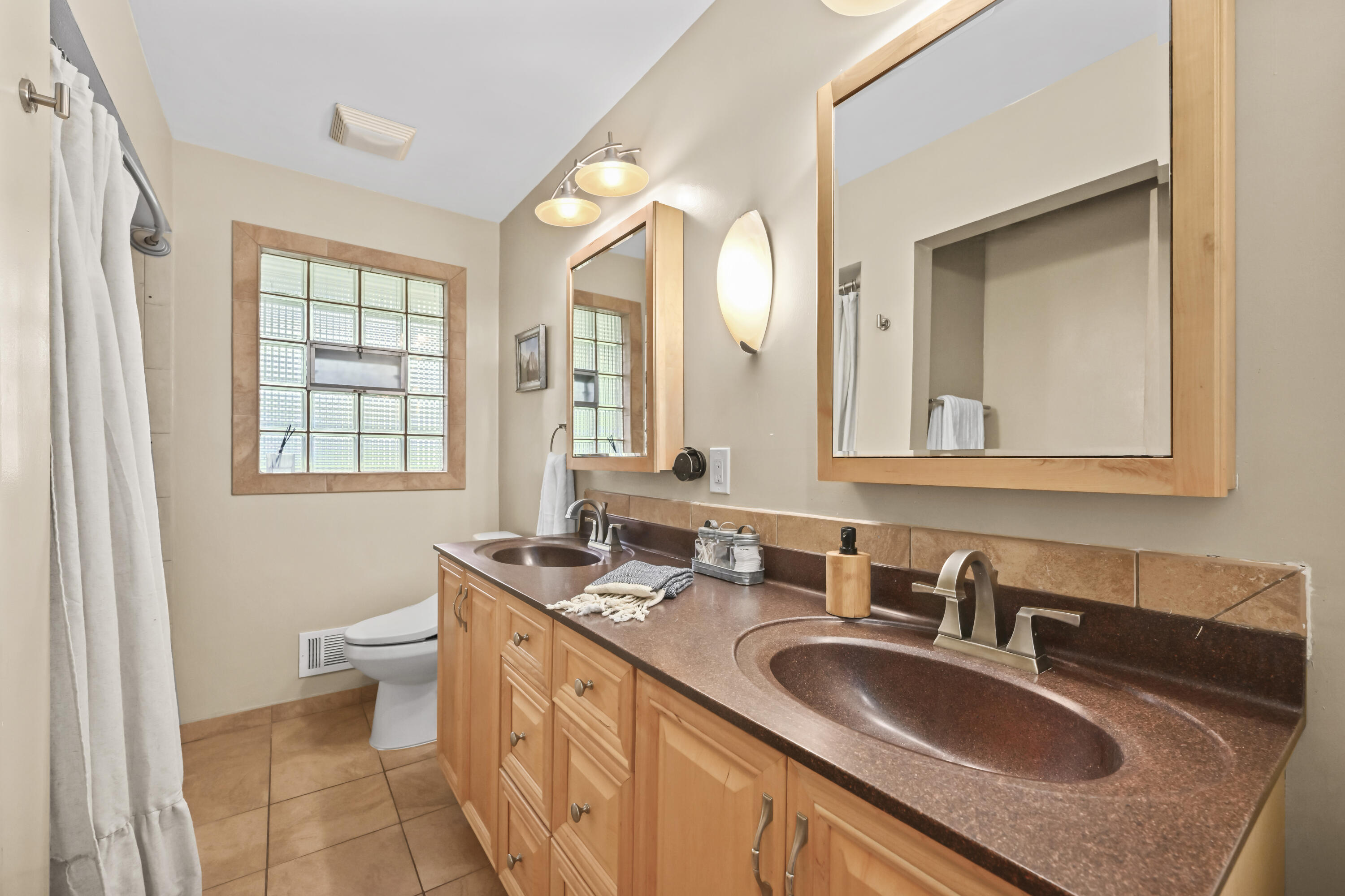 2400 West Apple Tree Road Glendale, WI 53209 - Photo 10 of 24 Full Bath on Main Level