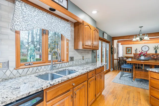 $599,900 | 1008 Di Bella Drive, Schenectady, NY 12303