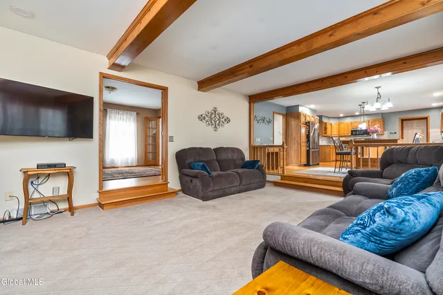 $599,900 | 1008 Di Bella Drive, Schenectady, NY 12303