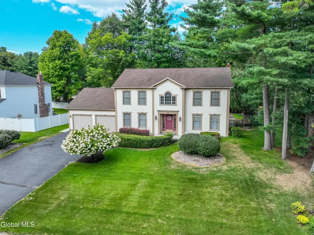 $599,900 | 1008 Di Bella Drive, Schenectady, NY 12303