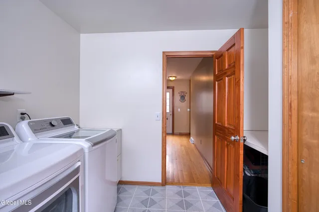 $599,900 | 1008 Di Bella Drive, Schenectady, NY 12303