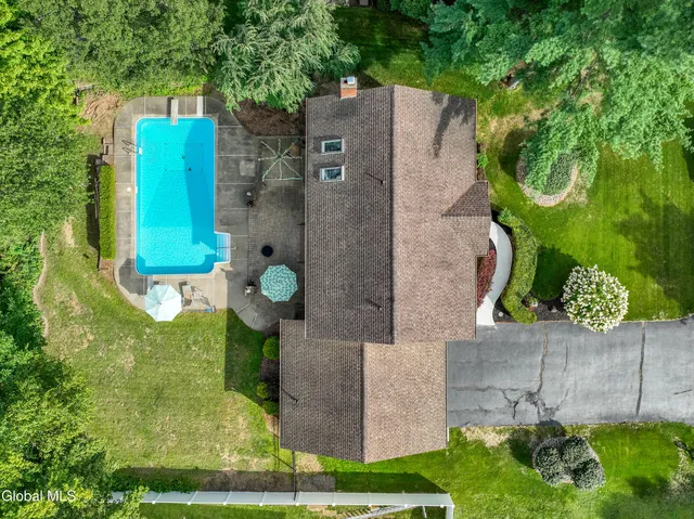 $599,900 | 1008 Di Bella Drive, Schenectady, NY 12303