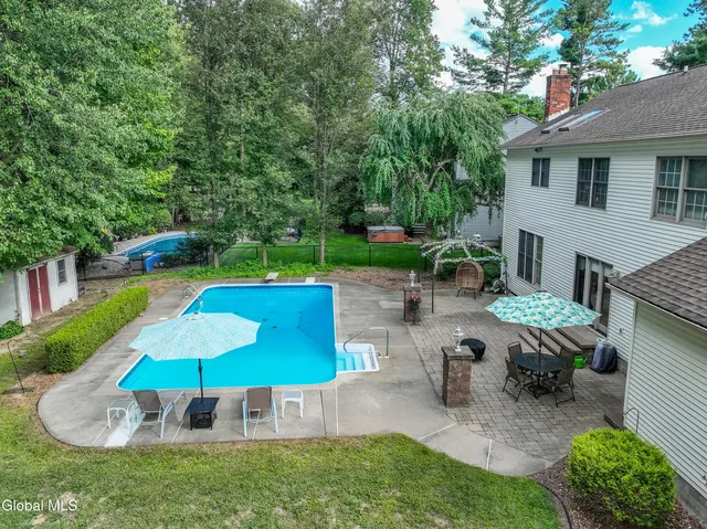 $599,900 | 1008 Di Bella Drive, Schenectady, NY 12303