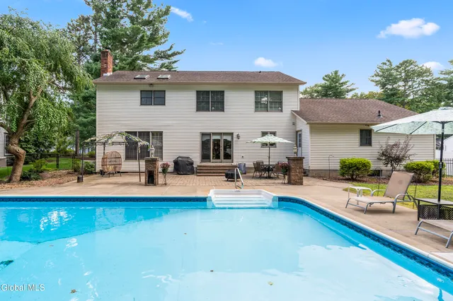 $599,900 | 1008 Di Bella Drive, Schenectady, NY 12303