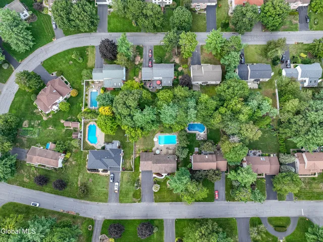 $599,900 | 1008 Di Bella Drive, Schenectady, NY 12303