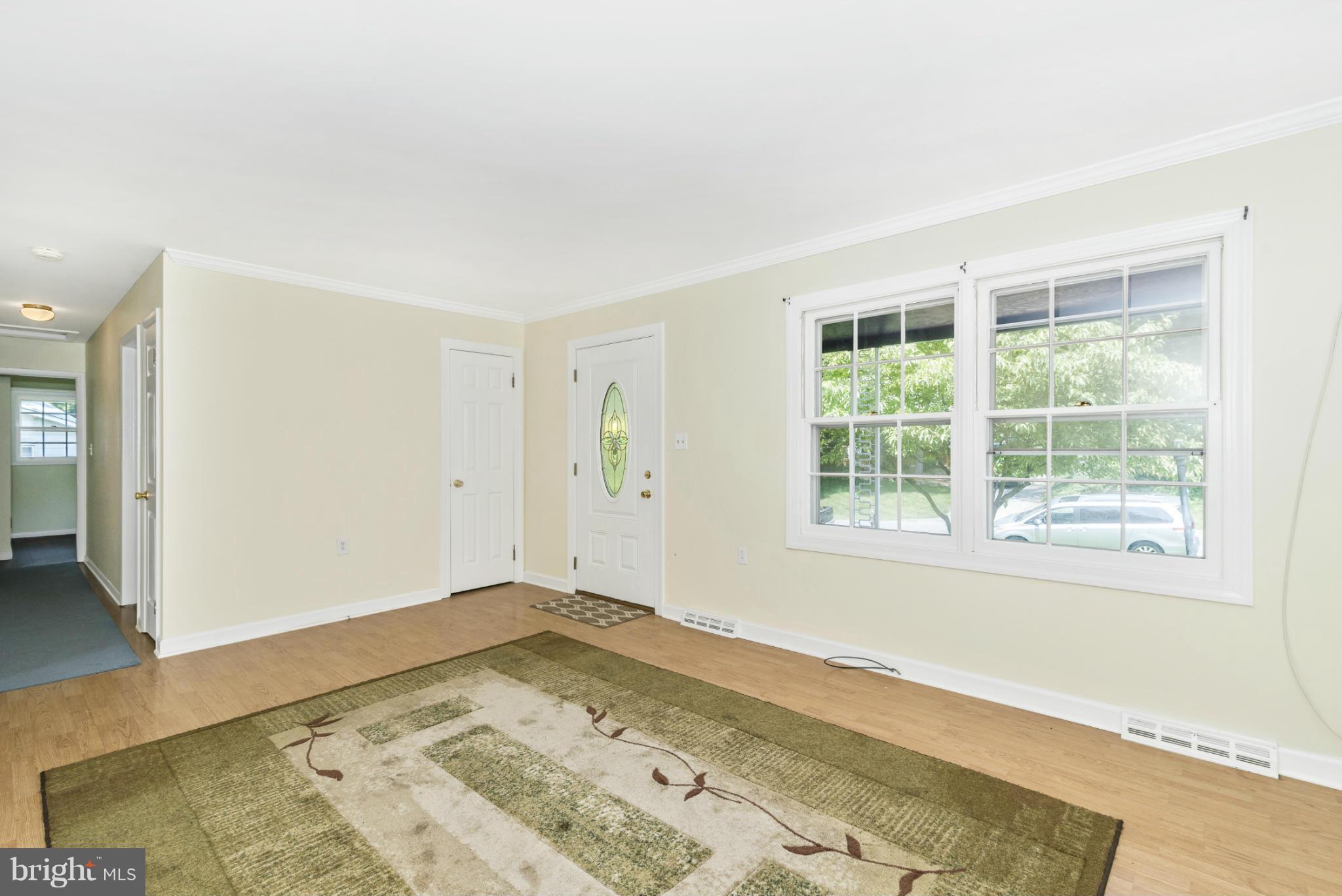 1634 Gibbons Road Point of Rocks, MD 21777 - Photo 3 of 22 Living Room