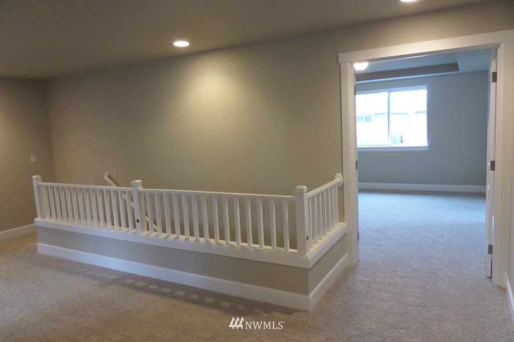 3818 163rd Place Southeast Bothell, WA 98012 - Photo 7 of 14 Gallery Image 7