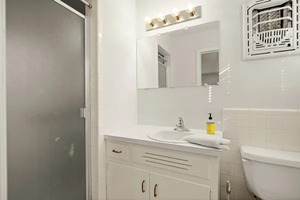 $2,500 | 11805 Oak Trail, Austin, TX 78753