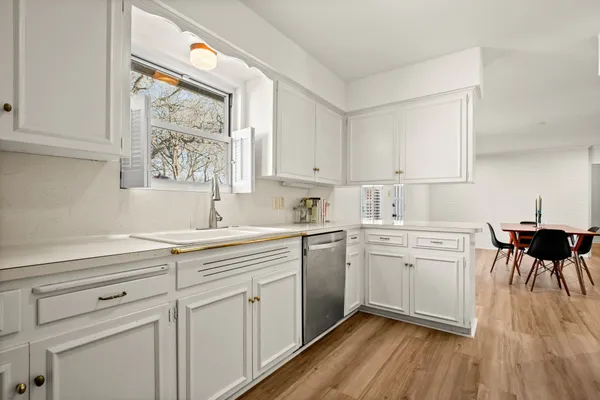 $2,500 | 11805 Oak Trail, Austin, TX 78753