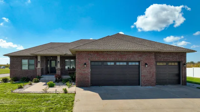 $624,900 | 51025 Ridge View Road, Osseo, WI 54758