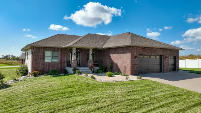 $624,900 | 51025 Ridge View Road, Osseo, WI 54758