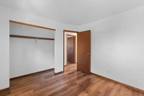 $1,595 | 137 South Judge Drive, Saukville, WI 53080