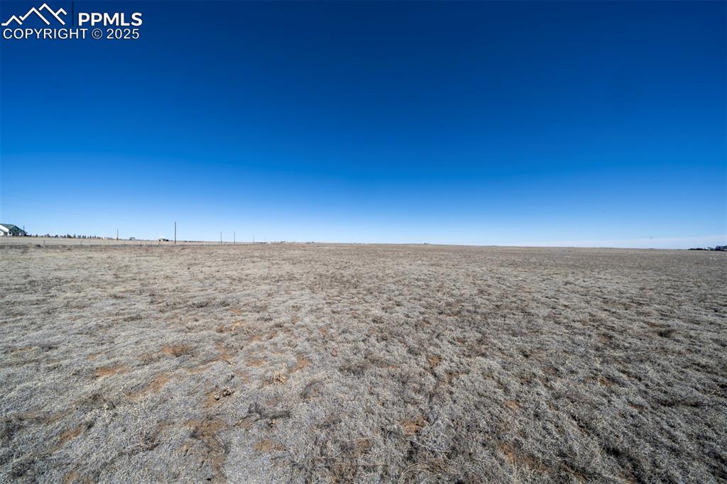 35800 Hanisch Road Calhan, CO 80808 - Photo 9 of 34 a view of a sky from an empty room