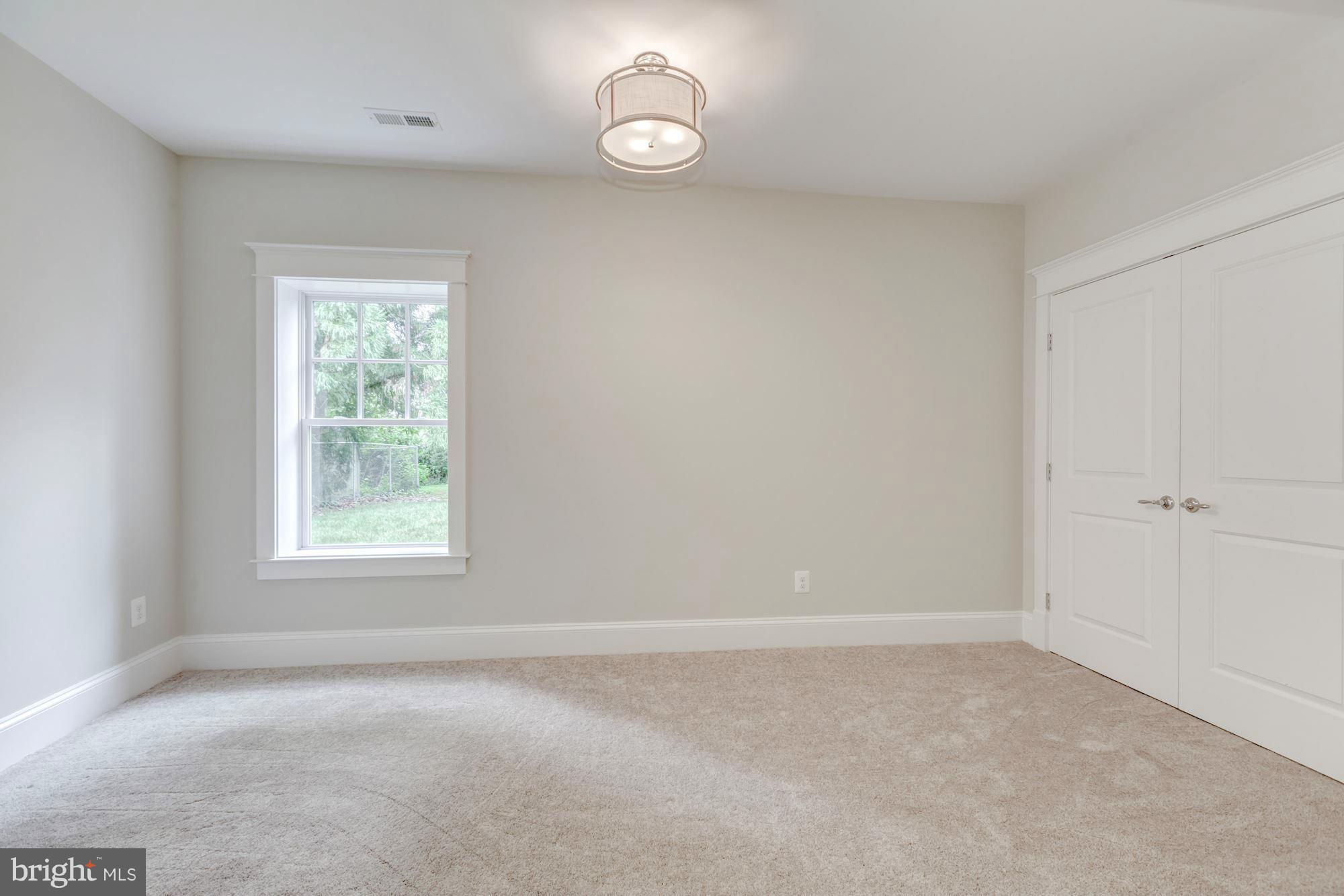 1600 Brookside Road McLean, VA 22101 - Photo 25 of 29 Bedroom 7 in LL w/ closet and full BA