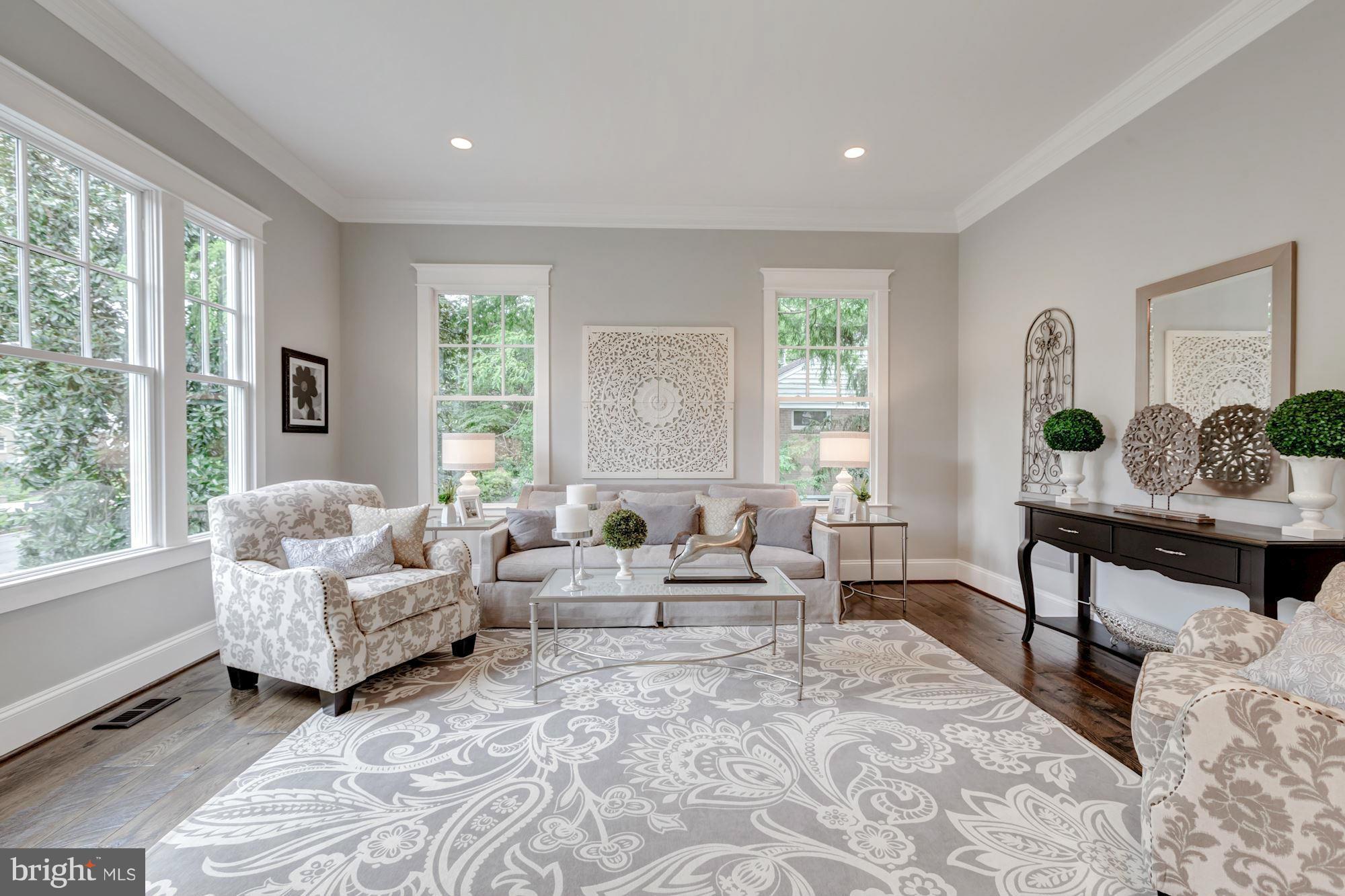 1600 Brookside Road McLean, VA 22101 - Photo 3 of 29 Living Room with incredible natural light