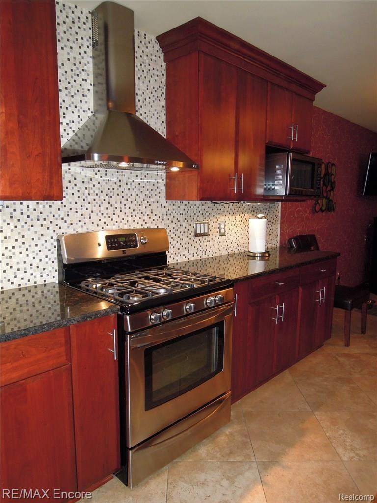 45411 Spagnuolo Road Macomb, MI 48044 - Photo 9 of 64 DSCN5291.jpg