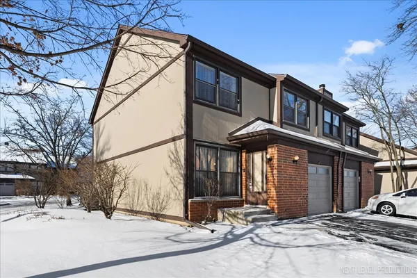 $399,000 | 292 Shadow Bend Drive, Unit 292, Wheeling, IL 60090