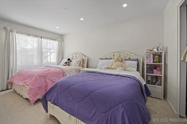 $399,000 | 292 Shadow Bend Drive, Unit 292, Wheeling, IL 60090