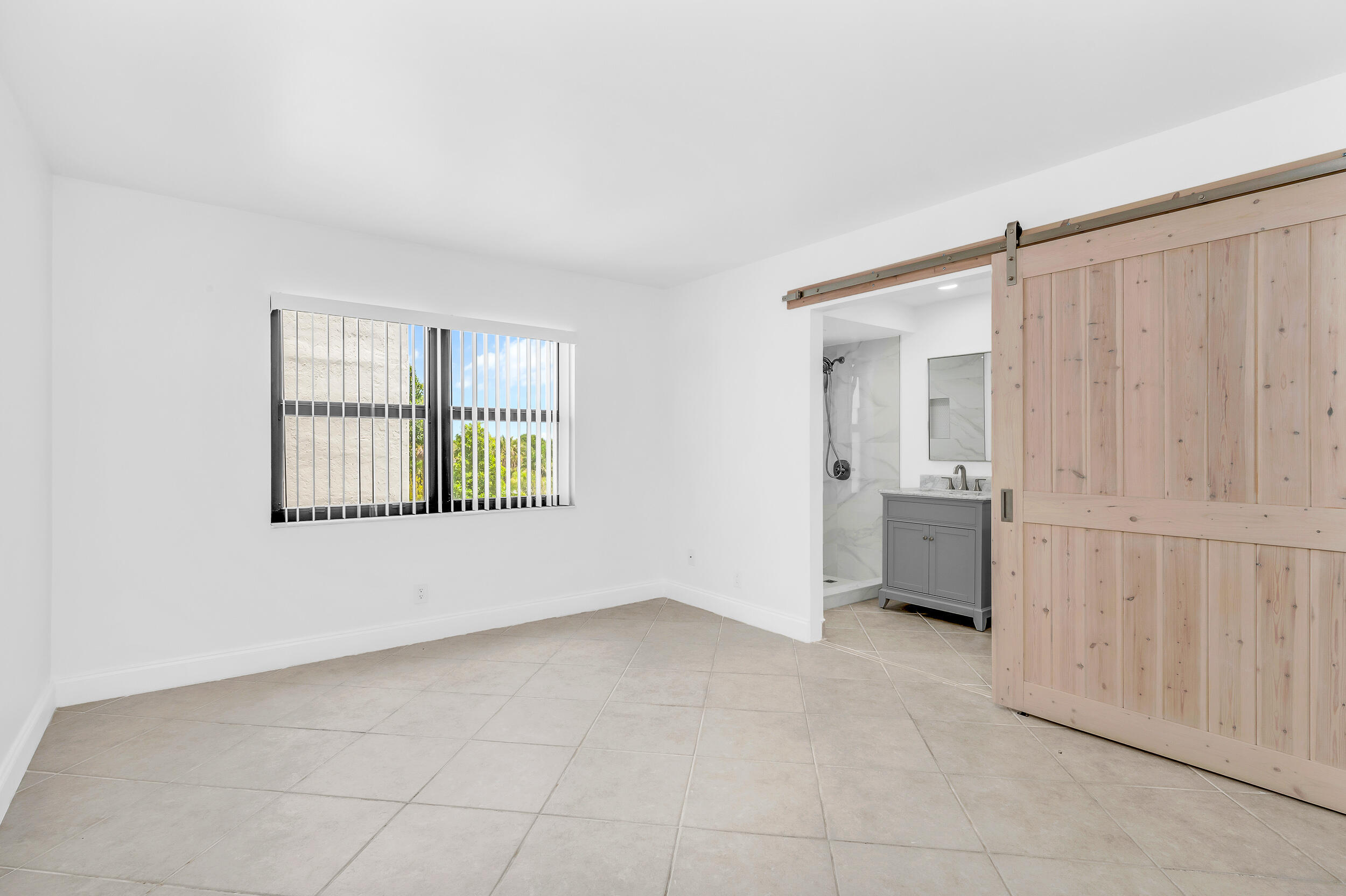 9235 Southwest 8th Street, Unit 405 Boca Raton, FL 33428 - Photo 18 of 24 photo-12