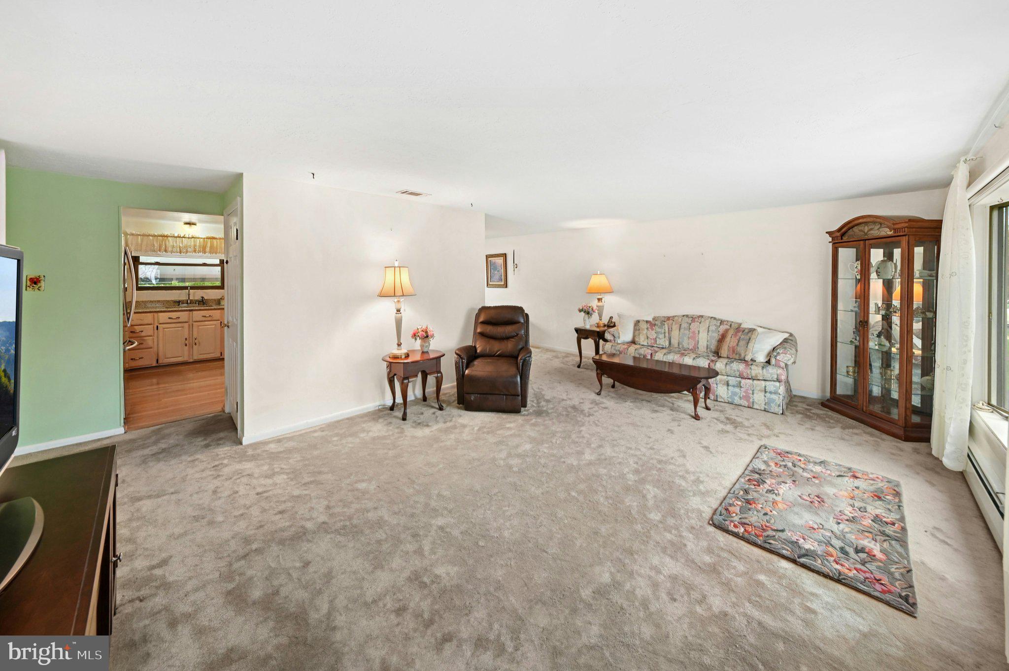 840 Roger Road Warminster, PA 18974 - Photo 5 of 30 Gallery Image 5