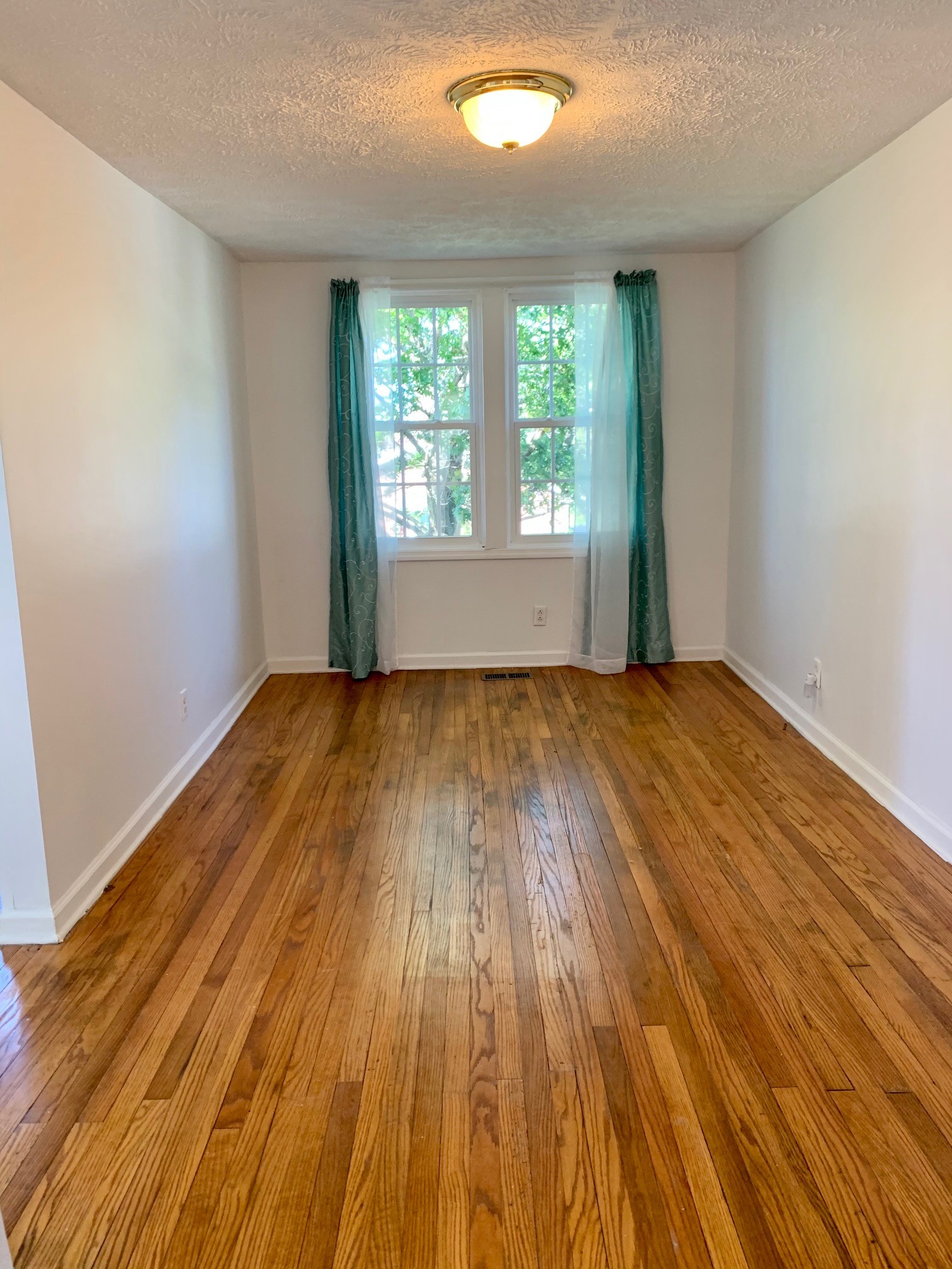 202 Hyndman Road Dickson, TN 37055 - Photo 6 of 13 Gallery Image 6