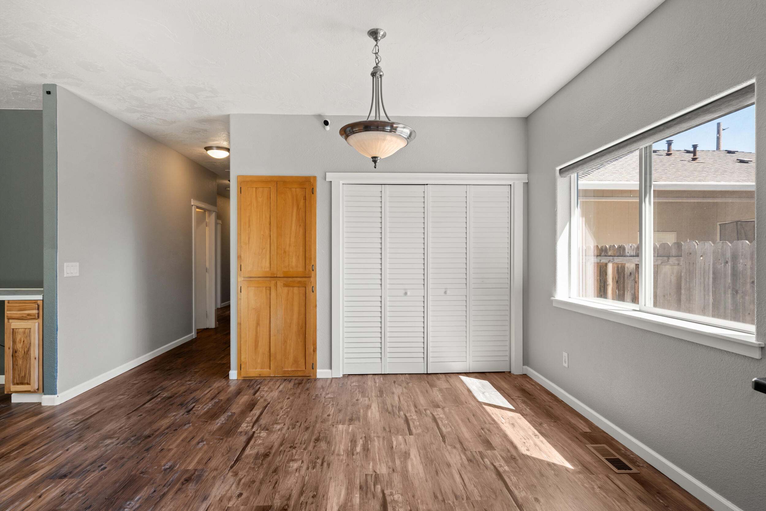 141 Alta Lane Central Point, OR 97502 - Photo 12 of 26 9_141 alta ln-08