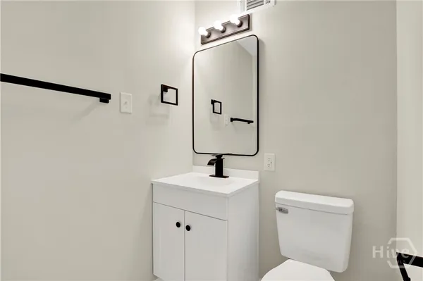 $2,500 | 712 Lee Boulevard, Savannah, GA 31405