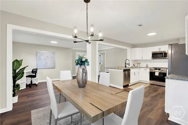 $2,500 | 712 Lee Boulevard, Savannah, GA 31405