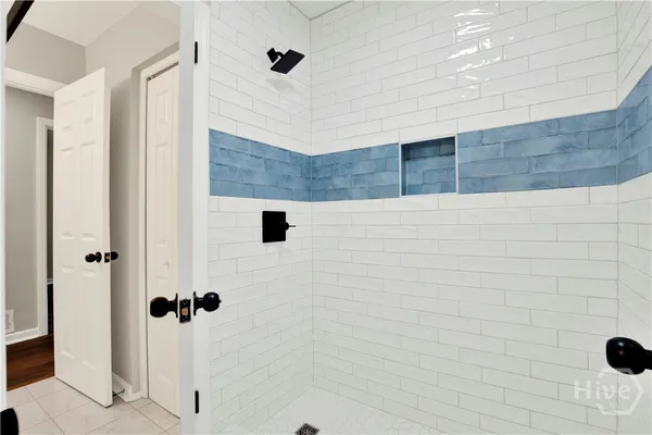 $2,500 | 712 Lee Boulevard, Savannah, GA 31405