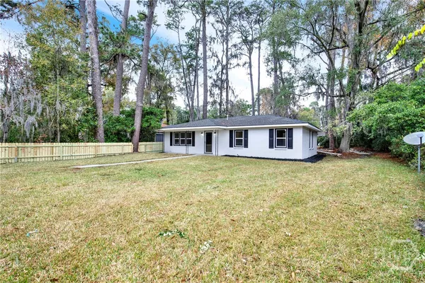 $2,500 | 712 Lee Boulevard, Savannah, GA 31405