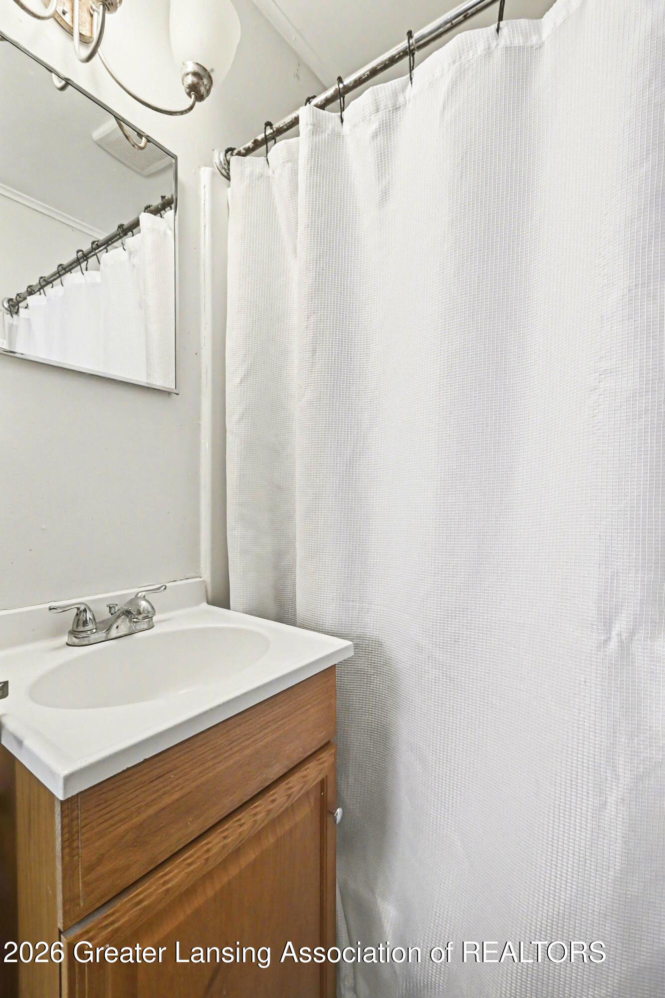 514 North Walnut Street Lansing, MI 48933 - Photo 12 of 30 025_file_9374
