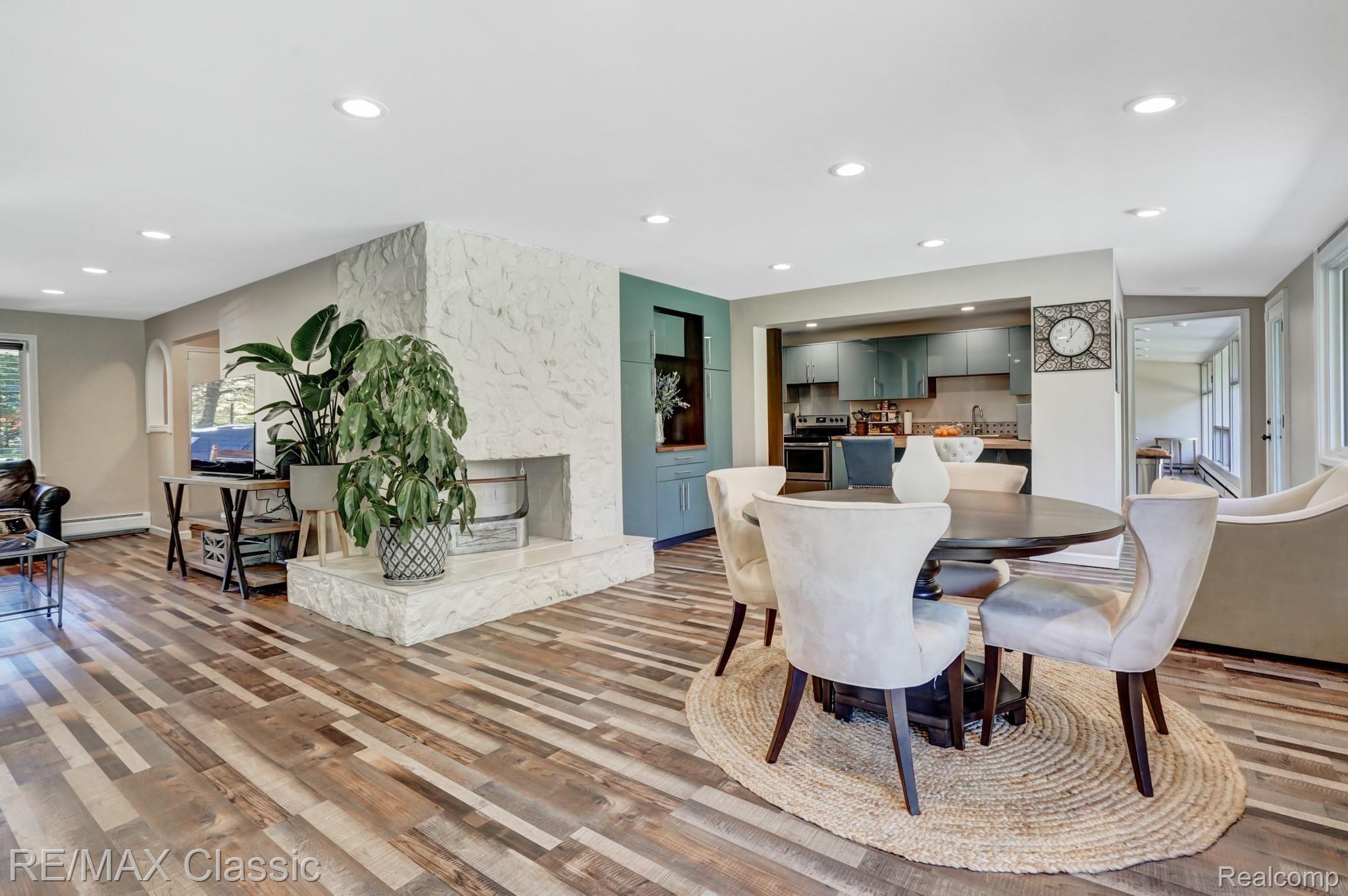 46900 West 11 Mile Road Novi, MI 48374 - Photo 23 of 41 dsc01176-dsc01178.jpg