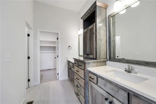 $509,900 | 8005 Southeast Hoot Owl Street, Blue Springs, MO 64014