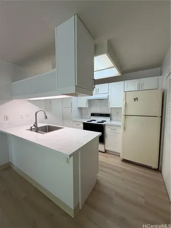$2,500 | 441 Mananai Place, Unit 40F, Honolulu, HI 96818
