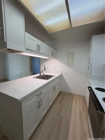 $2,500 | 441 Mananai Place, Unit 40F, Honolulu, HI 96818