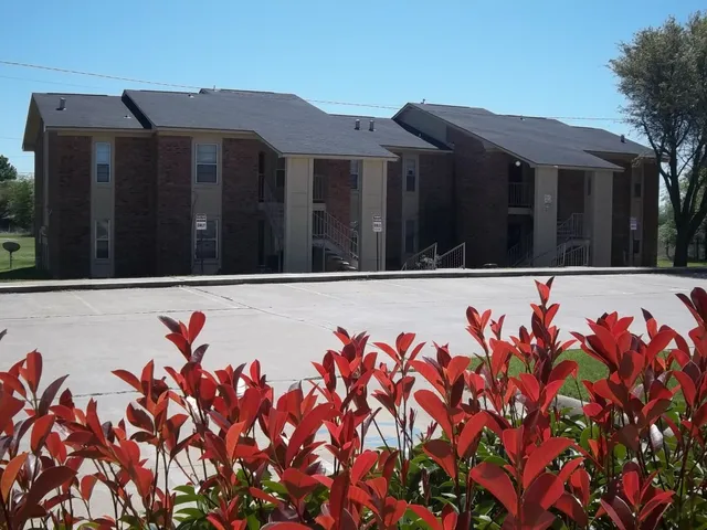 an empty room with an empty room