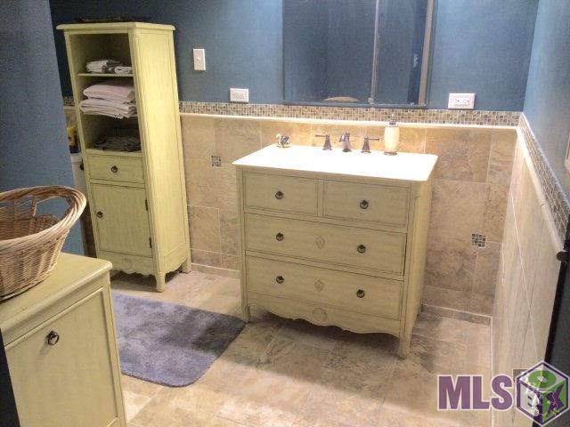 220 Lark Drive Lockport, LA 70374 - Photo 7 of 28