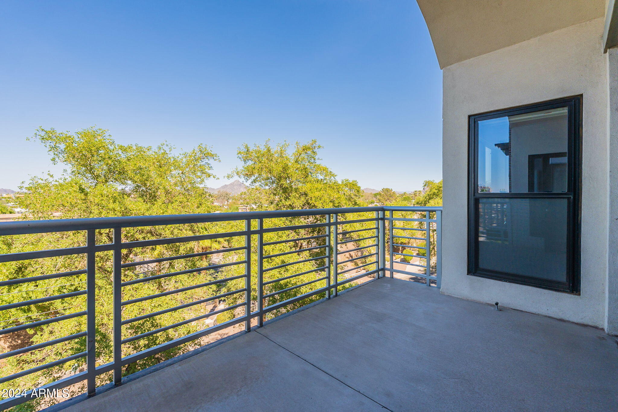 914 East Osborn Road, Unit 416 Phoenix, AZ 85014 - Photo 38 of 44 a view of outdoor space with green field