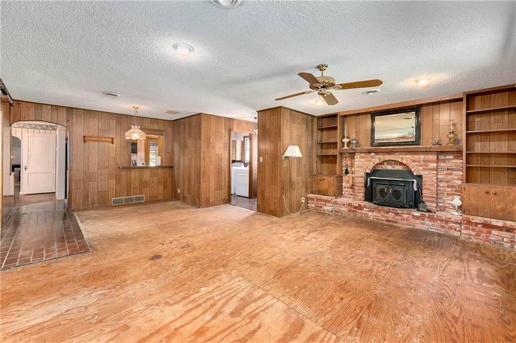 5327 Outlook Street Mission, KS 66202 - Photo 18 of 47