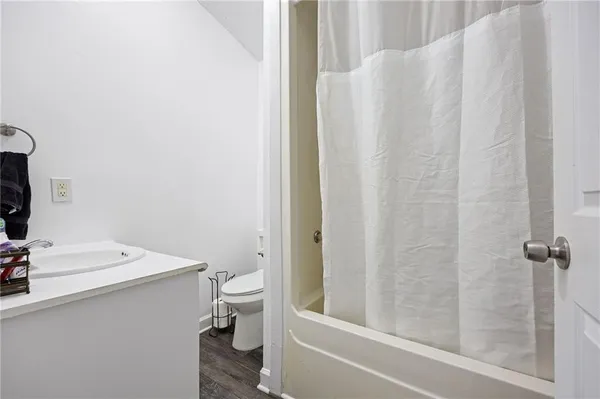 a view of a ocean with houses