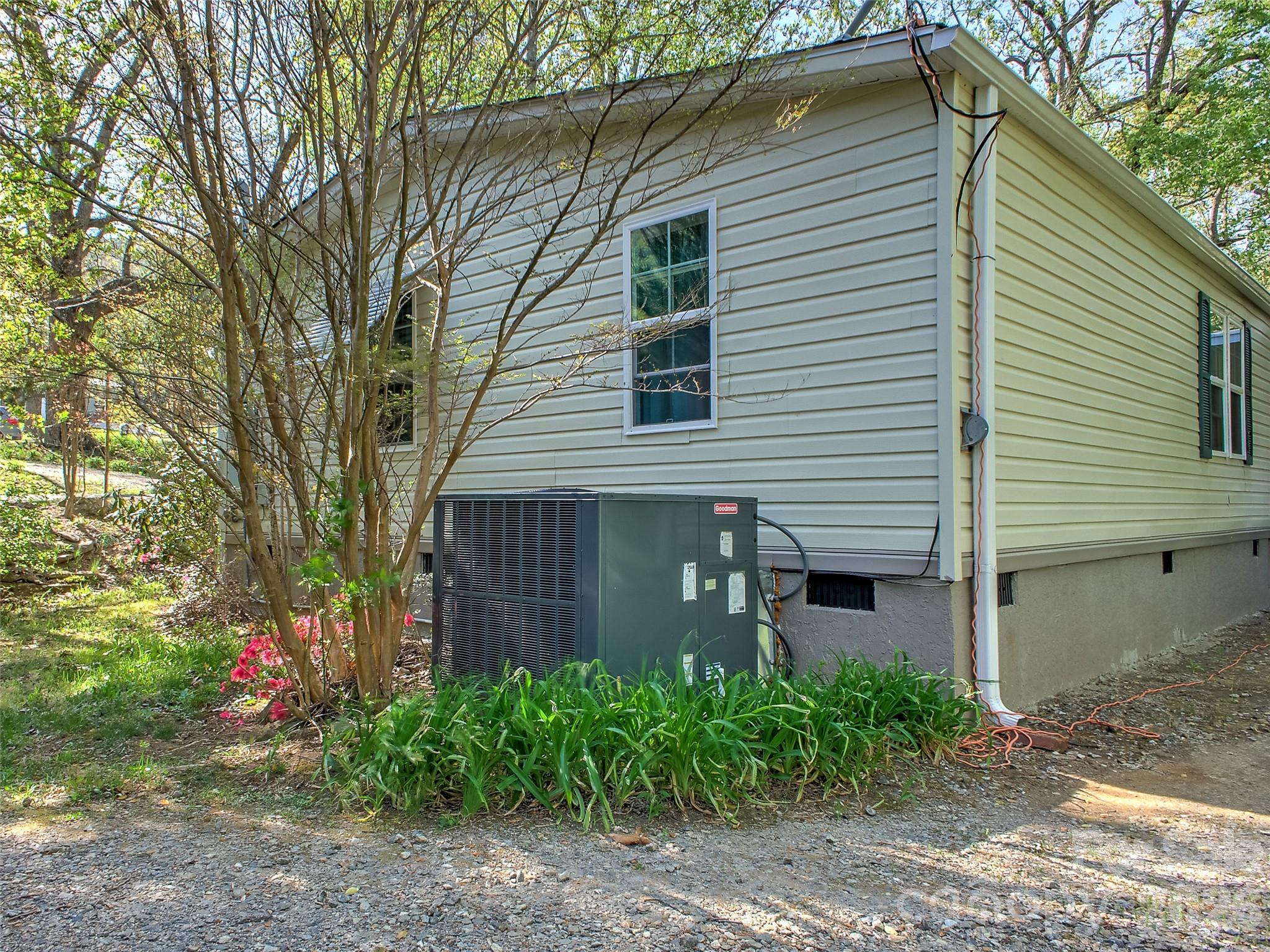 11 Rector Road Weaverville, NC 28787 - Photo 12 of 36