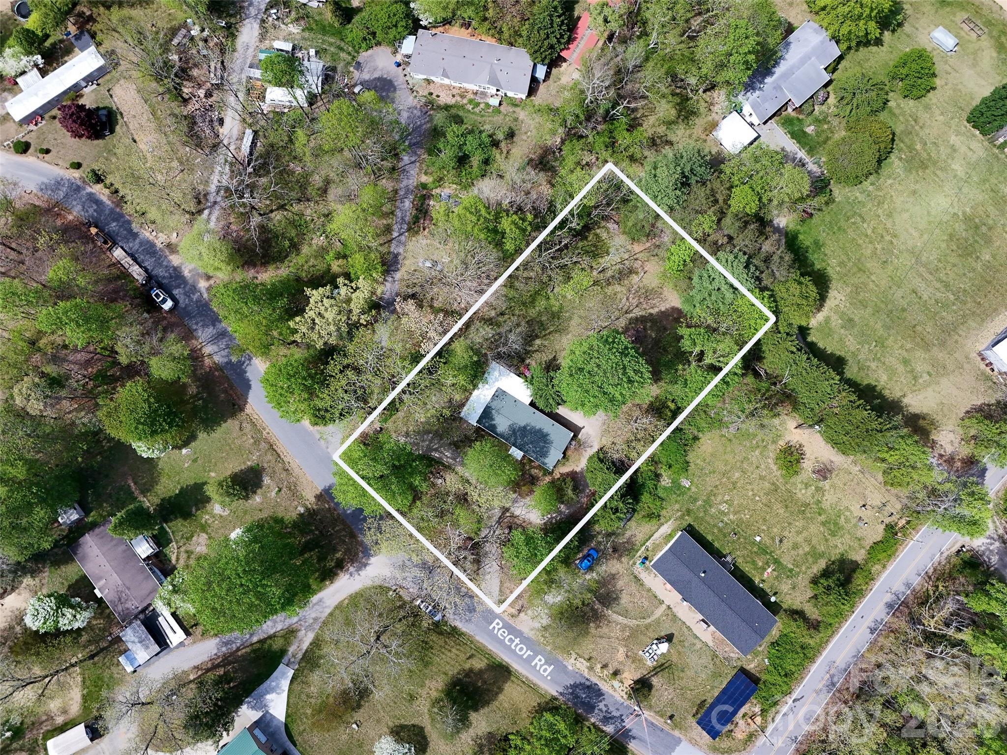 11 Rector Road Weaverville, NC 28787 - Photo 4 of 36