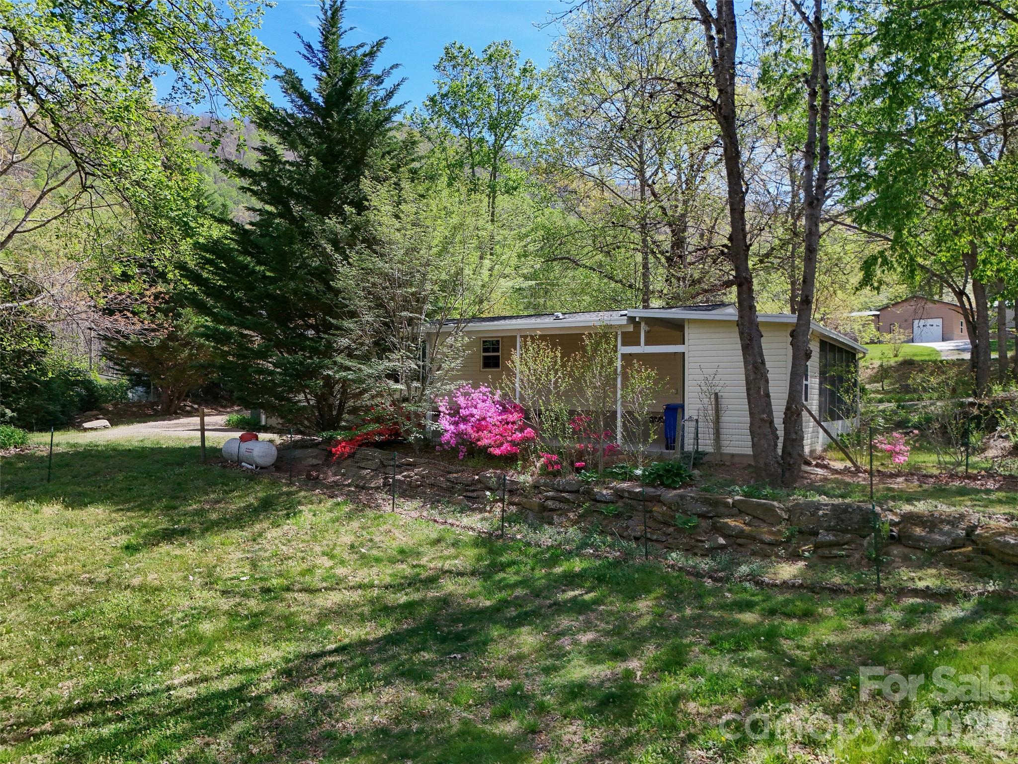 11 Rector Road Weaverville, NC 28787 - Photo 7 of 36