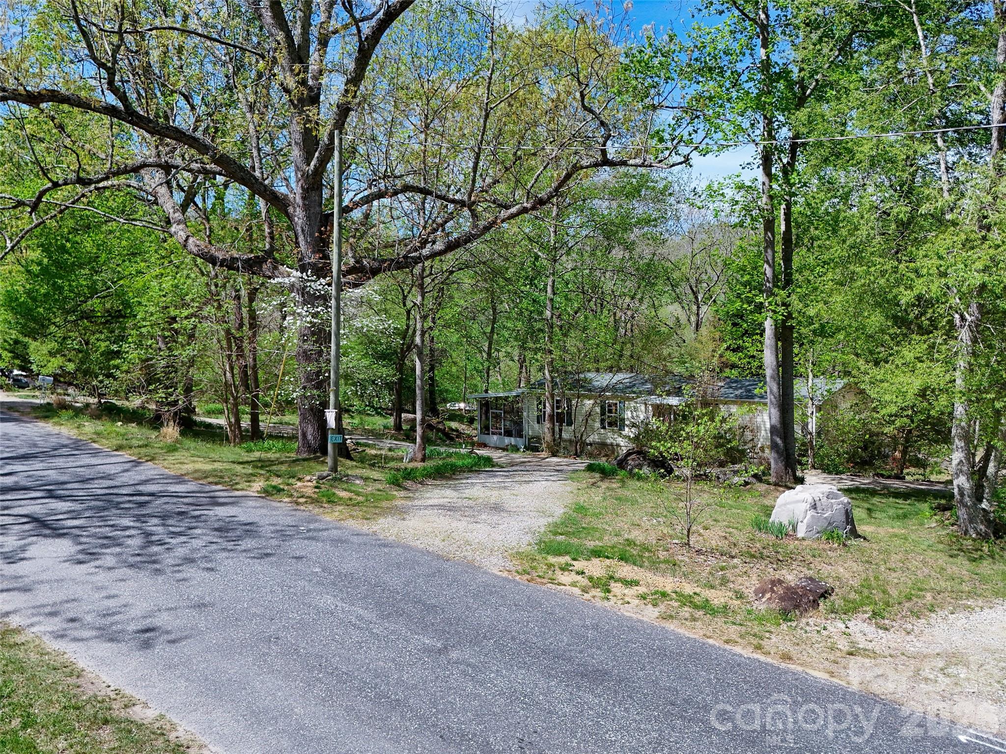 11 Rector Road Weaverville, NC 28787 - Photo 9 of 36