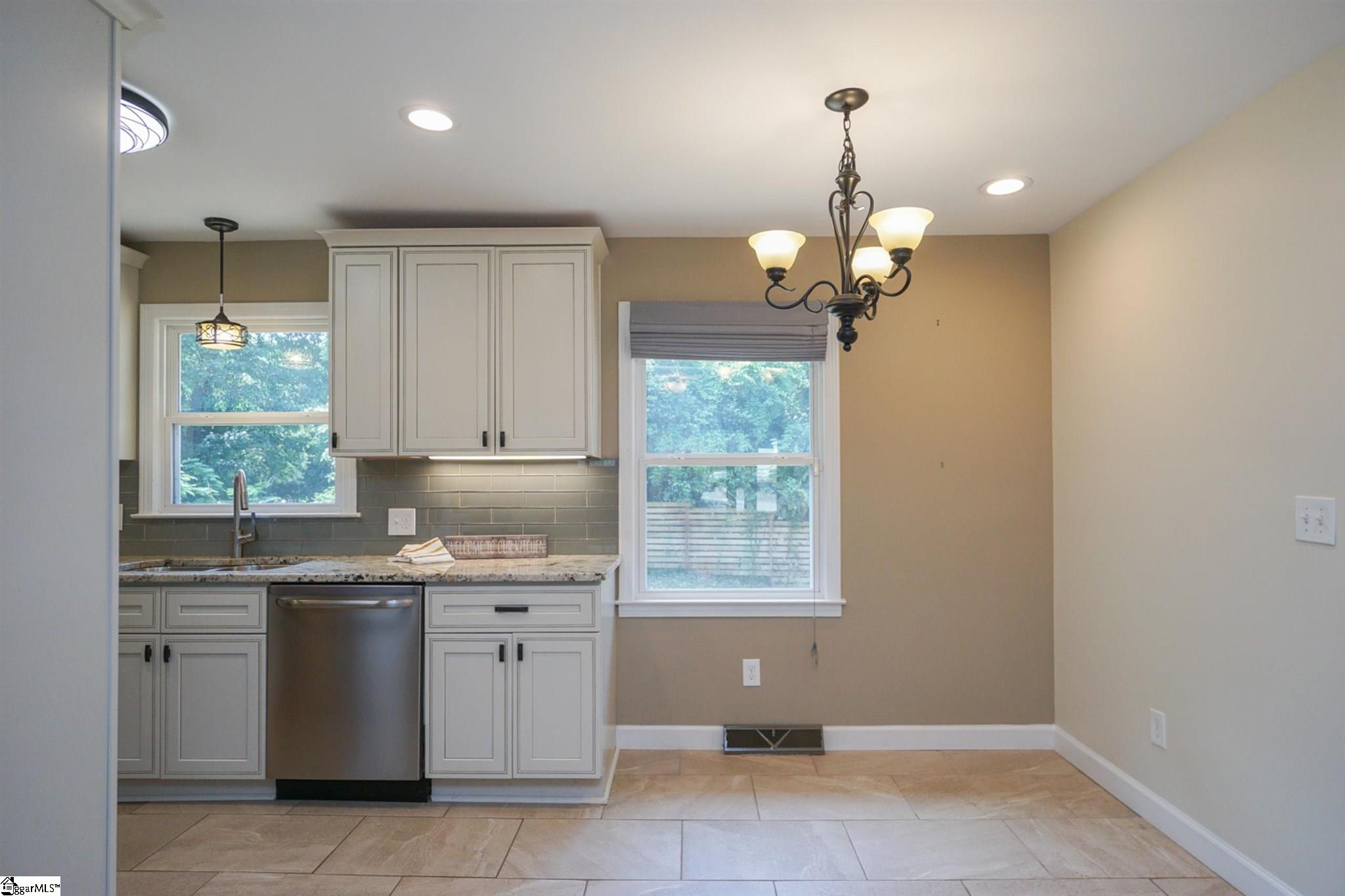 412 Glenn Road Greenville, SC 29607 - Photo 8 of 31 Gallery Image 8