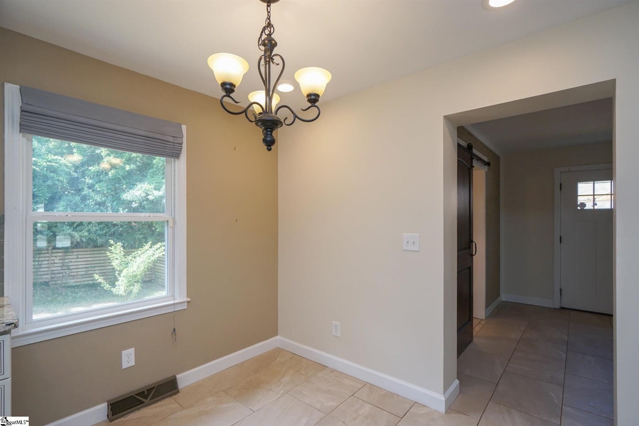 412 Glenn Road Greenville, SC 29607 - Photo 9 of 31 Gallery Image 9